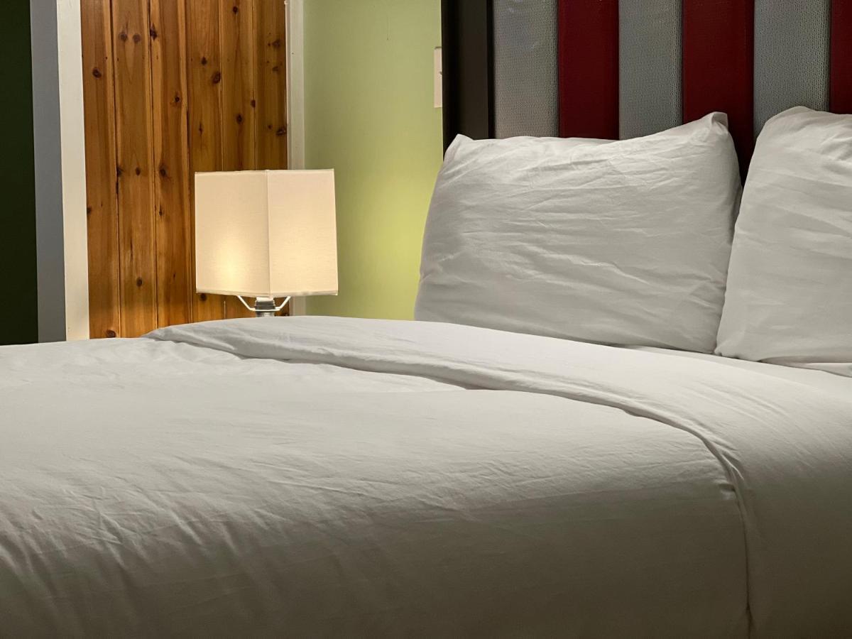 Chateau Suites نوريستاون المظهر الخارجي الصورة